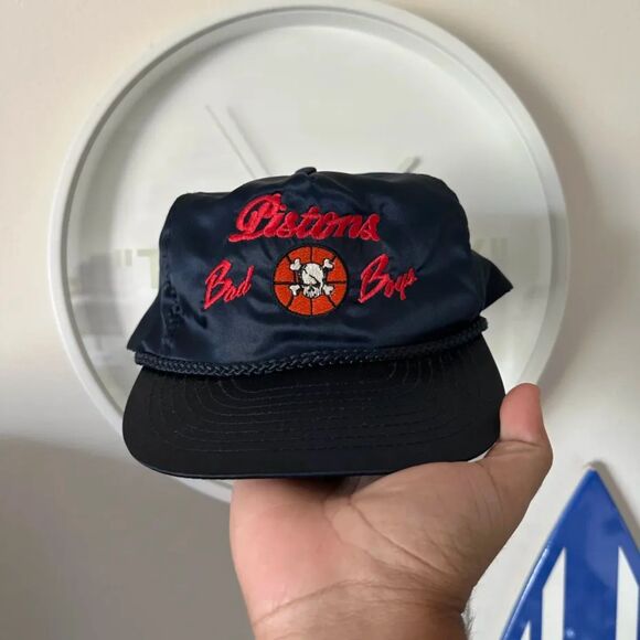 Vintage 80s NBA Script Detroit Pistons Satin Hat - Picture 1 of 5